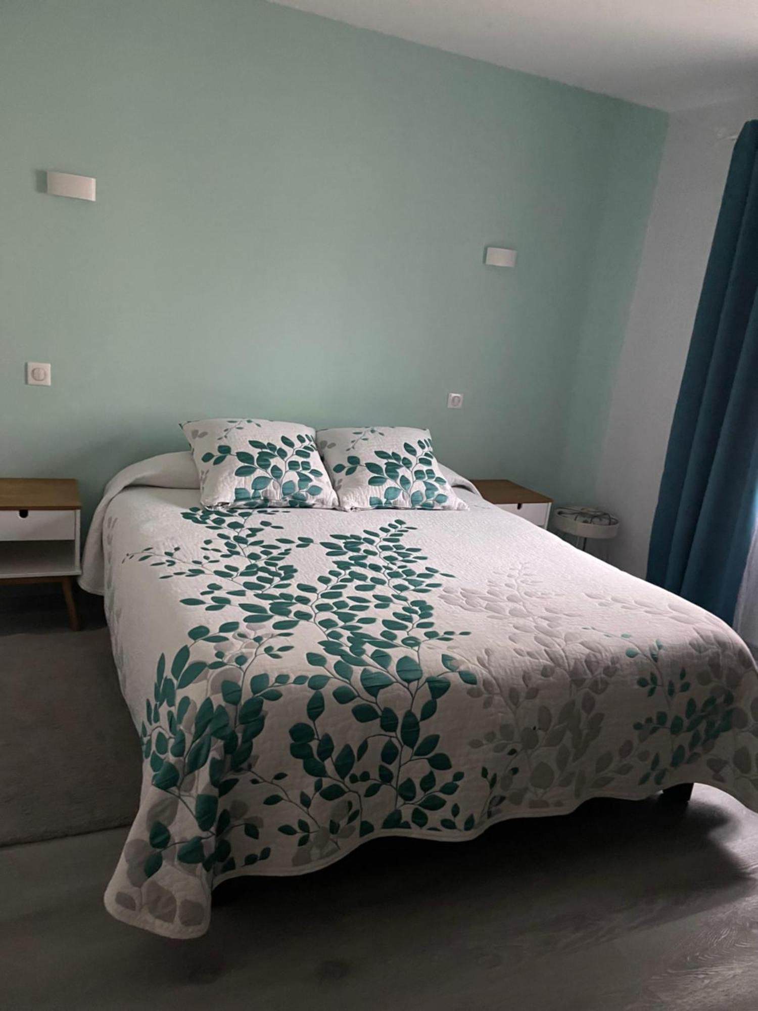 Lagalerne Hotel Neuville-de-Poitou Ngoại thất bức ảnh